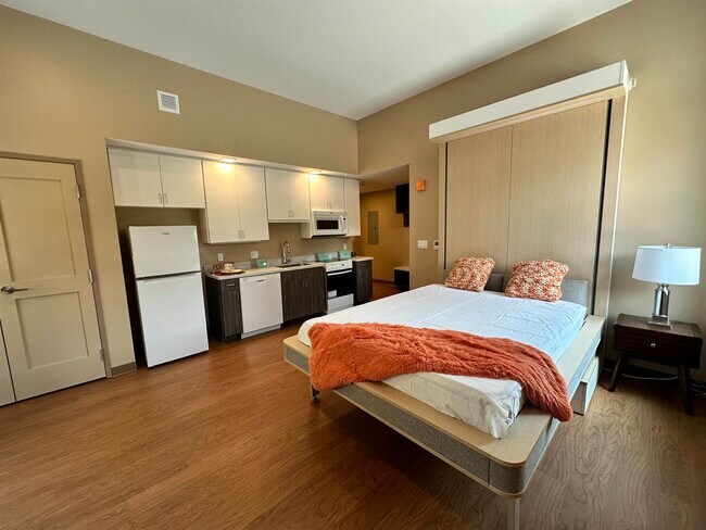 Building Photo - 83 Hanover St