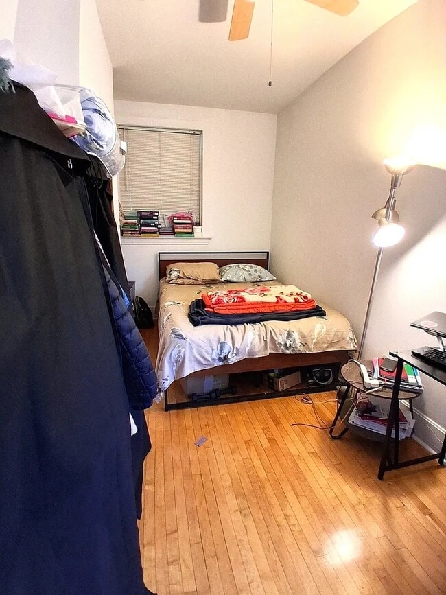 Building Photo - 2354 S Whipple St