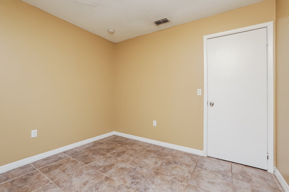 Building Photo - 5343 Broken Pine Cir