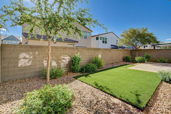 Building Photo - STUNNING 2 Story, 3 Bedroom Home in INSPIR...