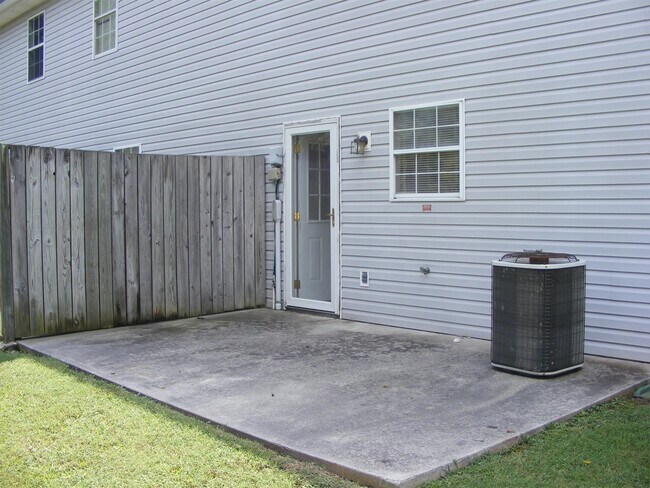 Building Photo - 3059 Lee Hwy