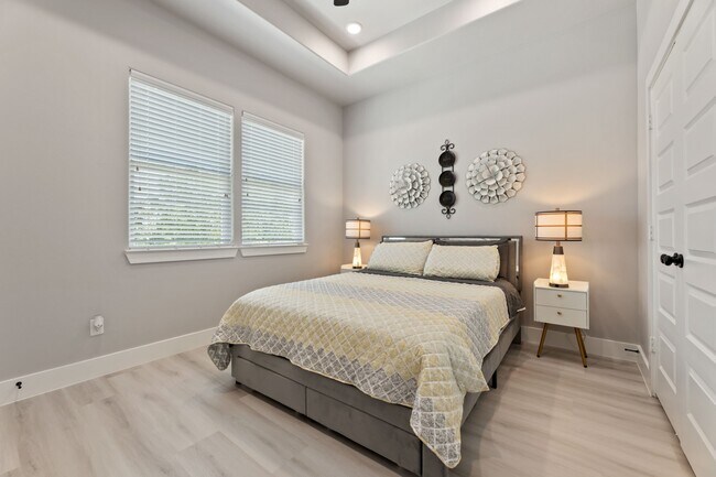 Building Photo - 8521 Brandon St