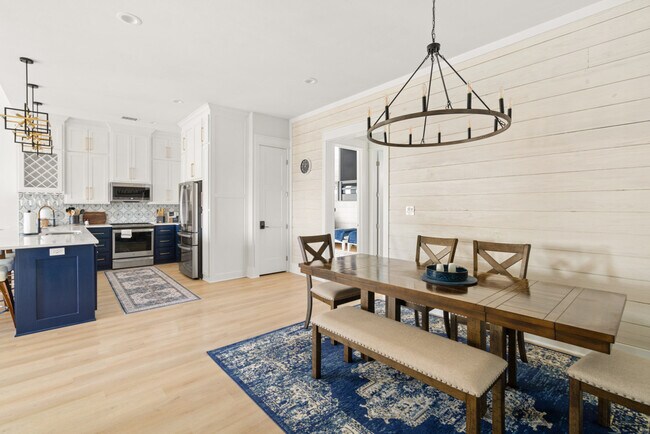 Building Photo - 867 Bowers Ln