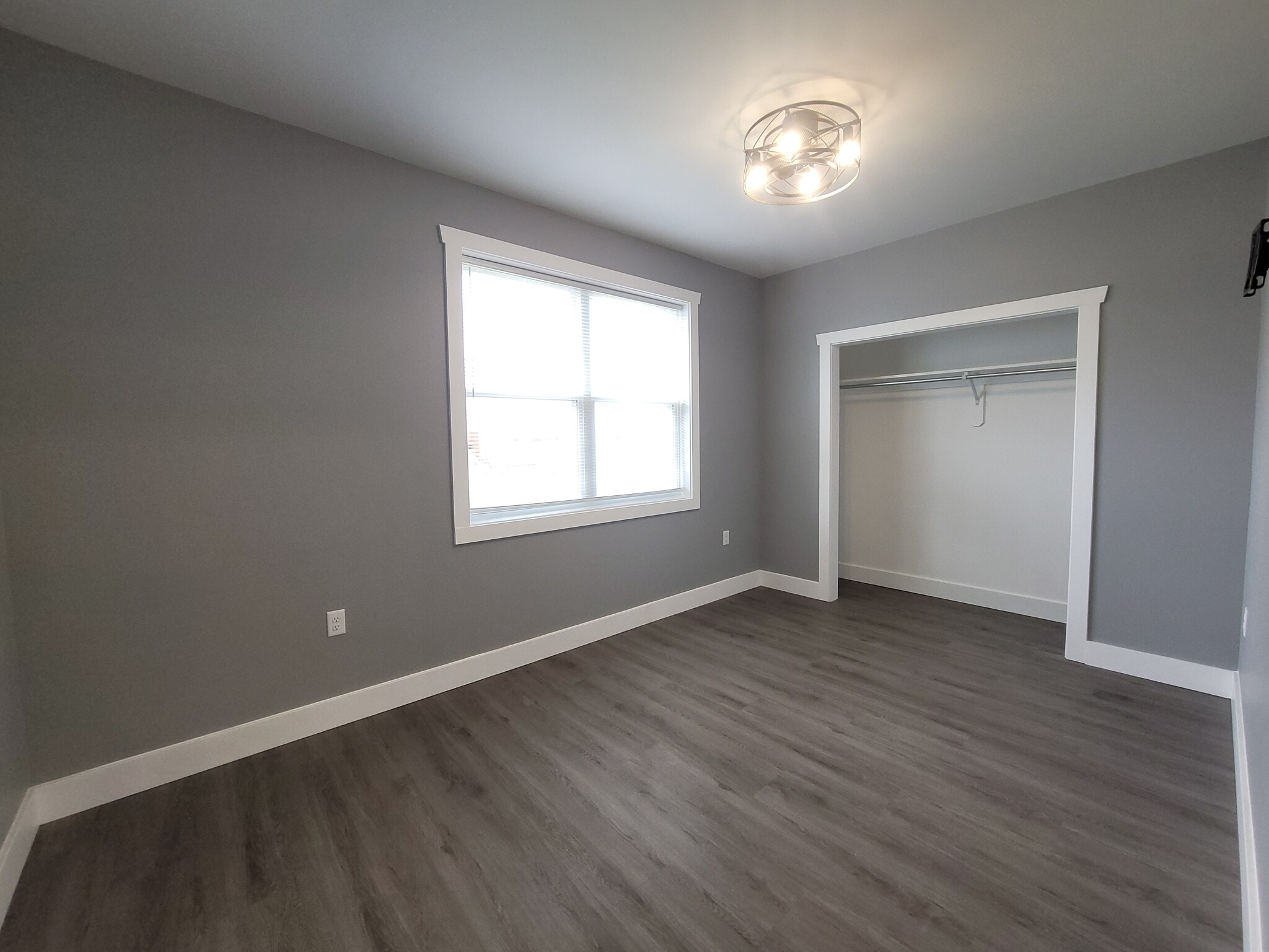 Building Photo - 1102 S Malott St