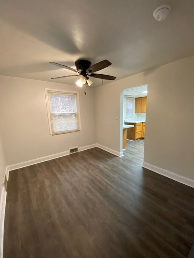 Building Photo - Now Leasing: 3BR Home in Pittsburgh, PA! A...