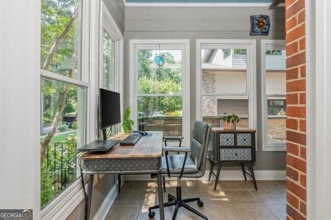 Building Photo - 168 Garland Ave