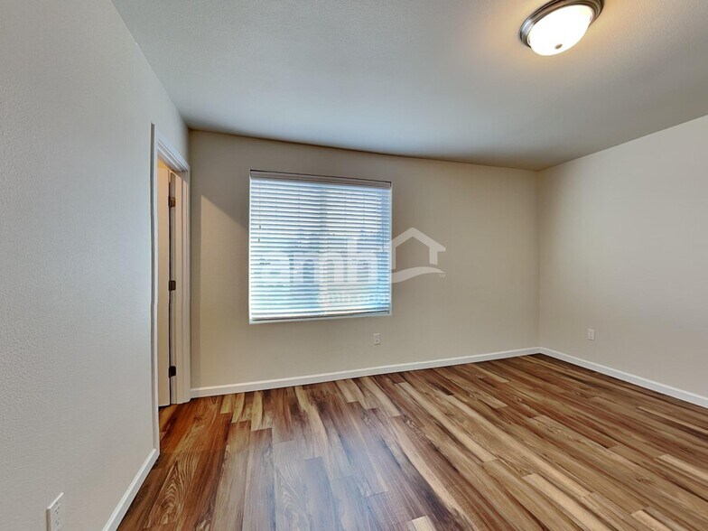Building Photo - 9124 NE 167th Ct