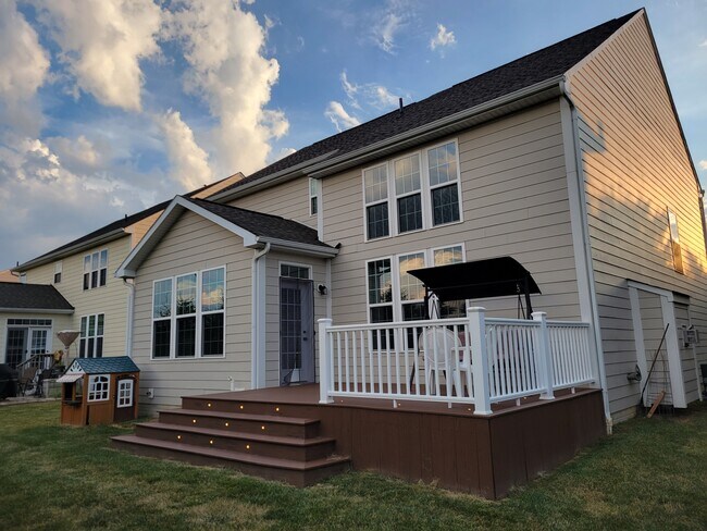 Building Photo - 6321 Brandon Dr