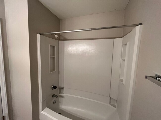 Building Photo - 7406 Ashbury Ct
