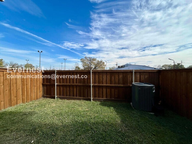 Building Photo - 426 Avenue L Ave