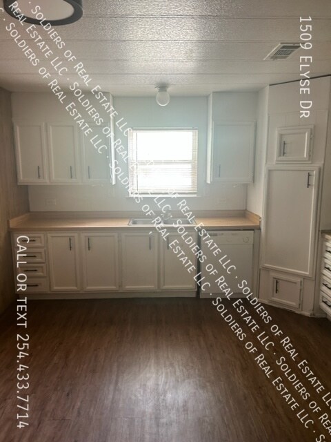 Building Photo - 1509 Elyse Dr