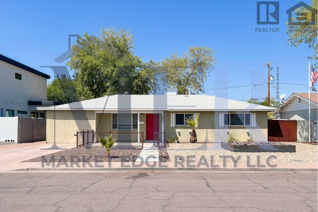 Primary Photo - 3Bed/2Bath House in Central Scottsdale! $1...