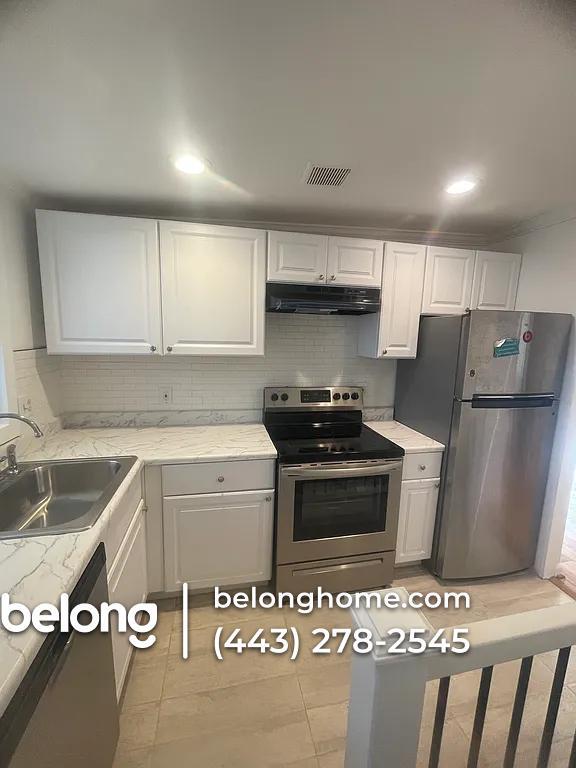 Building Photo - 822 Warburton Ln