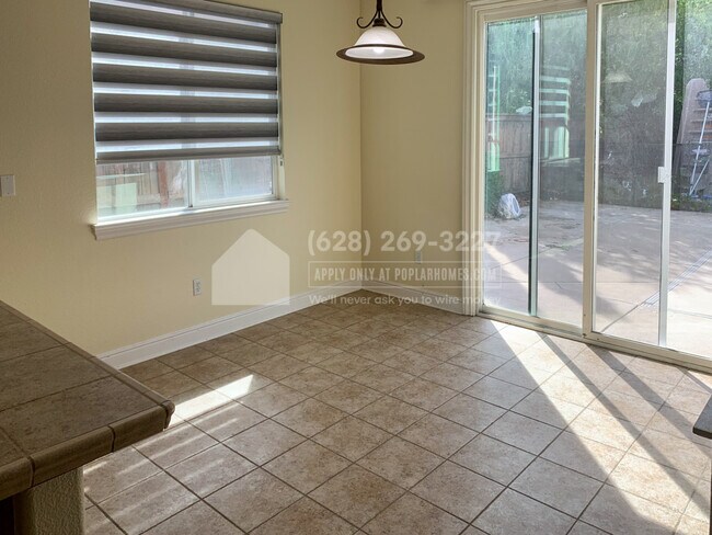 Building Photo - 2734 Macon Dr