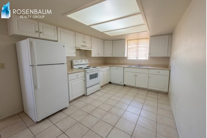 Building Photo - 3170 N Tani Rd