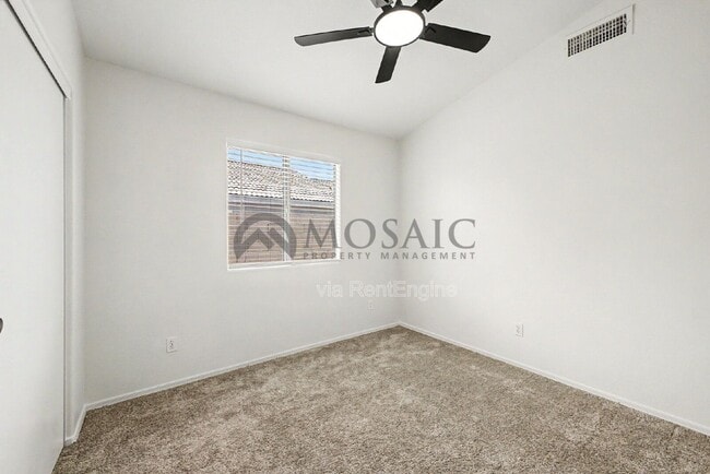Building Photo - 1894 E Palomino Dr
