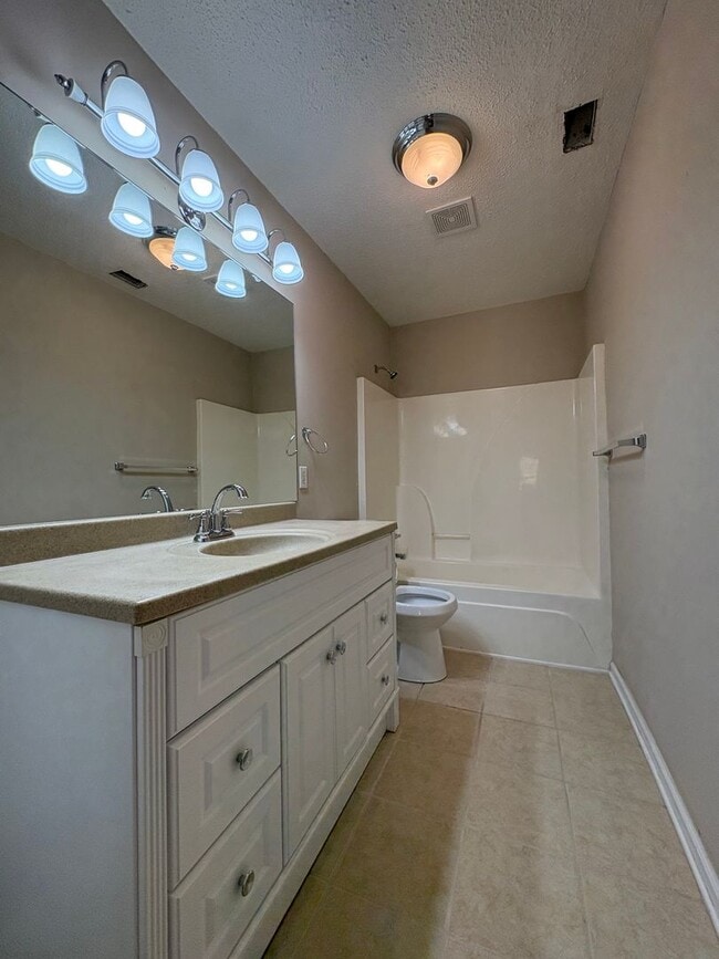 Building Photo - For Rent