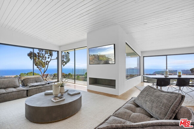 Building Photo - 23812 Malibu Crest Dr