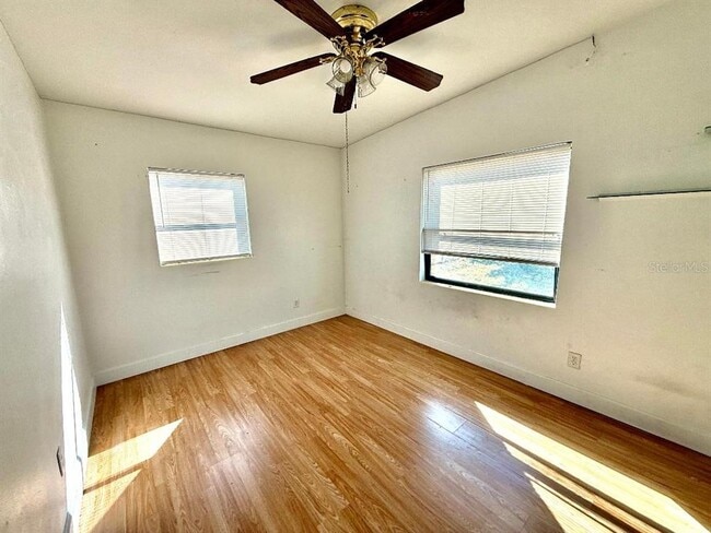 Building Photo - 4303 Anderson Rd