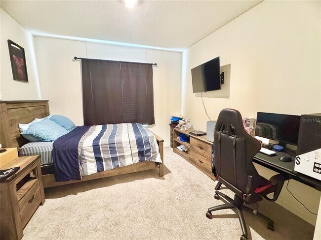 Building Photo - 2922 Boxwood Grove Row