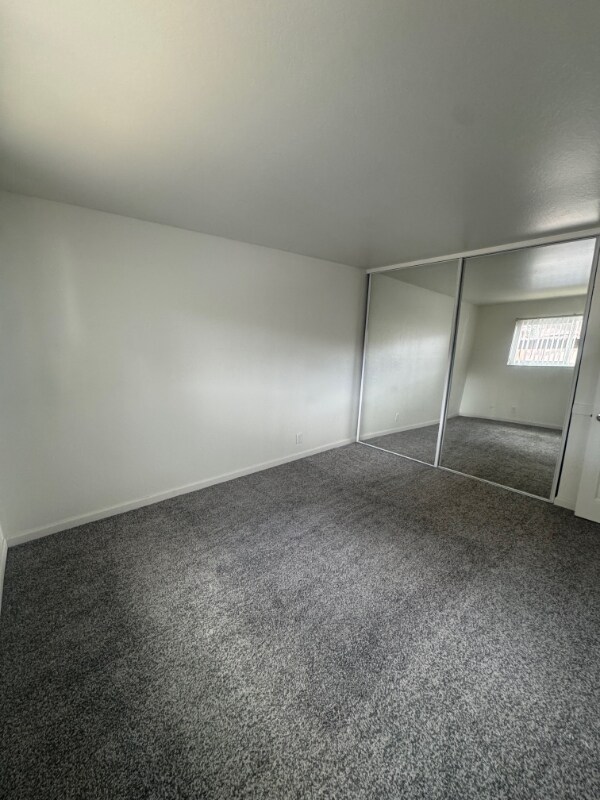 Building Photo - 625 S Madera Ave