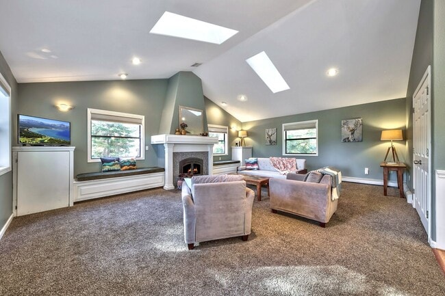 Building Photo - 8862 Minnow Ave