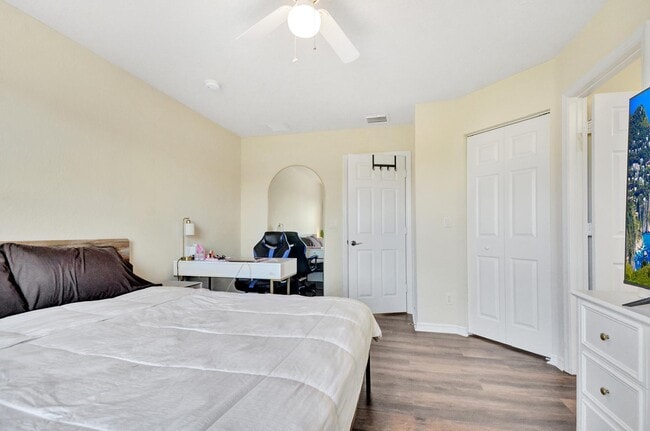 Building Photo - 22201 Majestic Woods Way