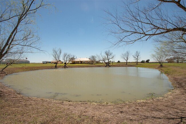 Building Photo - 10106 Schmidt Ln