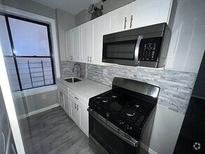 Building Photo - 2 bedroom in BRONX NY 10468