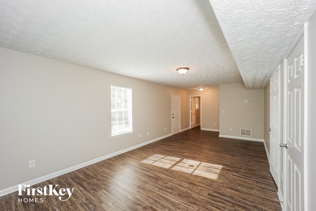 Building Photo - 420 Ashley Trail