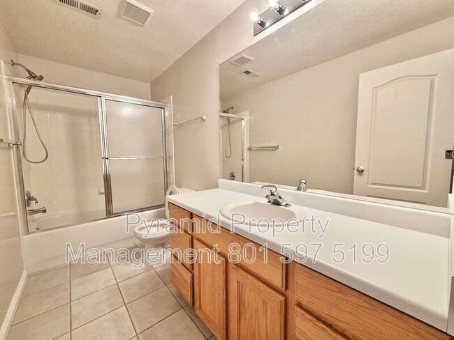 Building Photo - 2128 S 2060 E