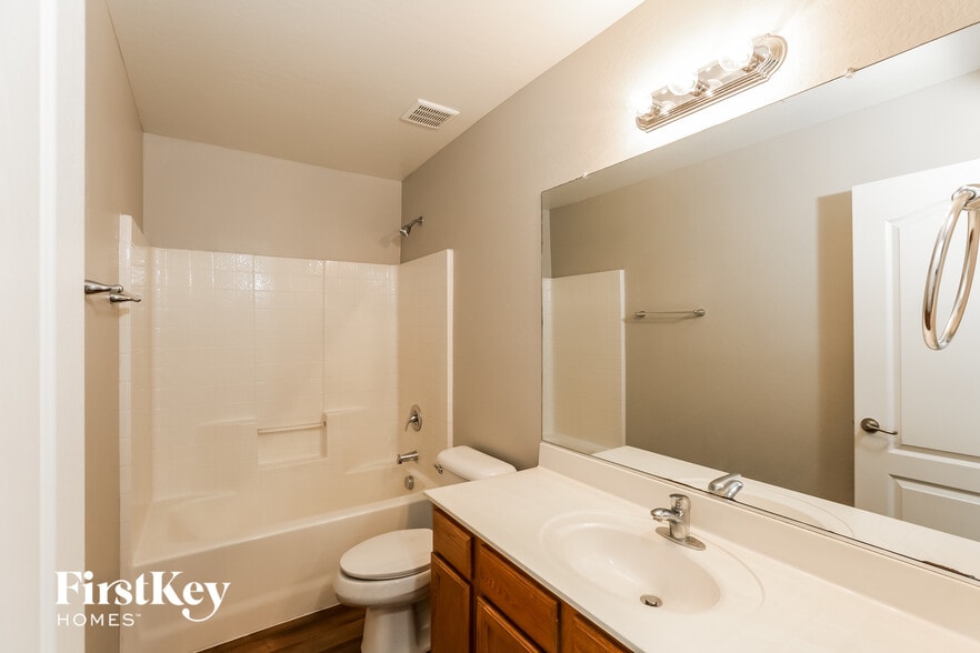 Building Photo - 2003 W Burgess Ln