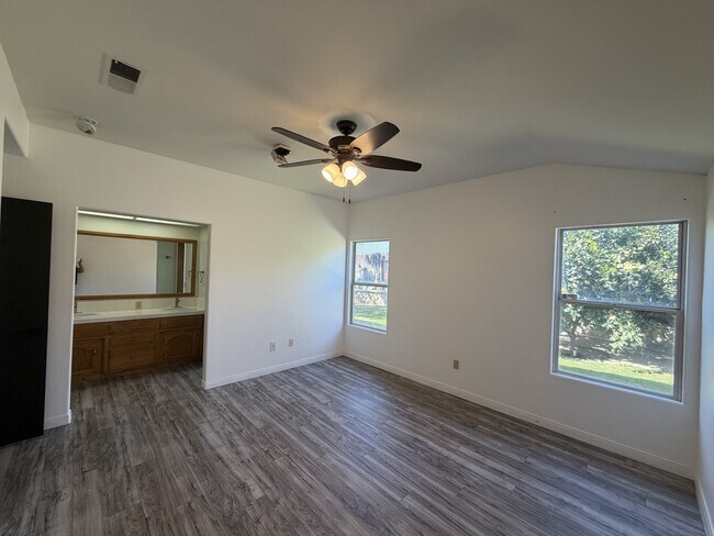 Building Photo - 5310 Summer Cypress Dr