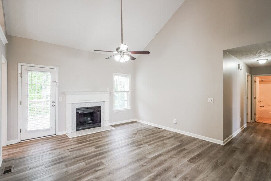 Building Photo - 3613 Shorewind Bay