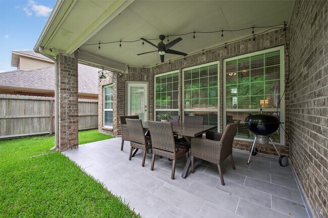 Building Photo - 25214 Evergreen Bend Dr