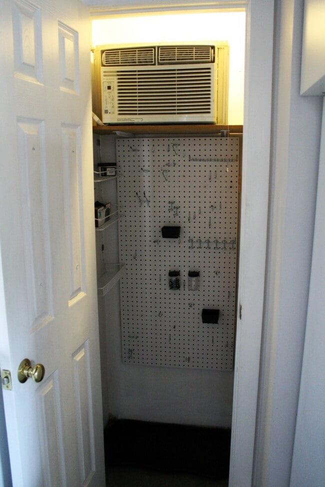 kitchen closet - 16 East Gorgas Lane