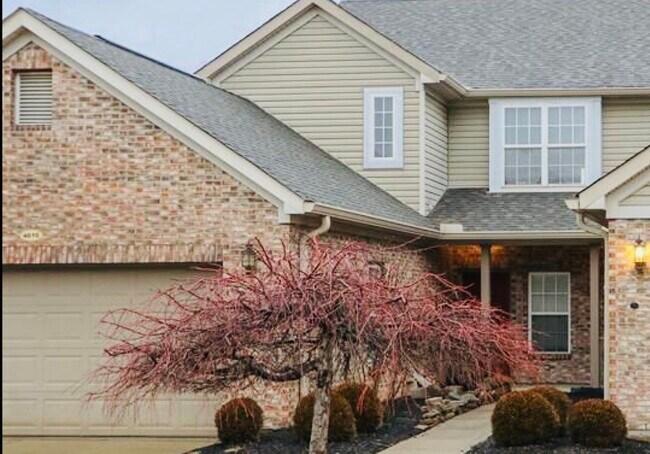 Building Photo - 4612 Court Yard Dr