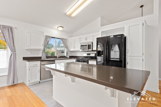 Building Photo - 2529 Buss Dr