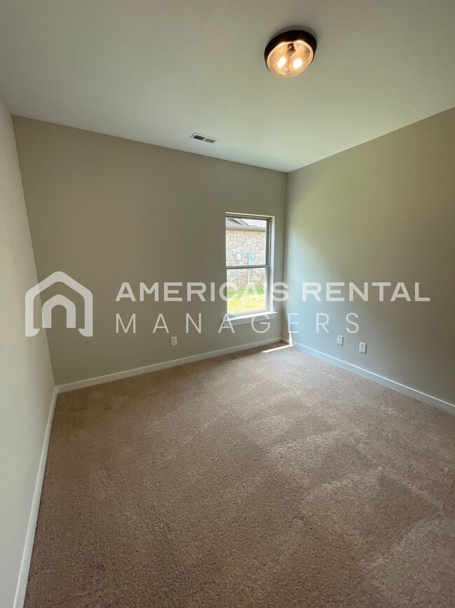 Building Photo - Home for Rent in Meridianville, AL!!! Available Now!