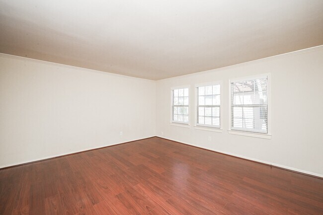 Building Photo - 5230 Arboles Dr