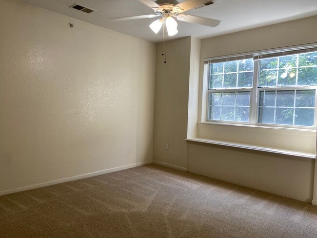 Building Photo - Condo in The Bluffs of Holiday Hills Resort