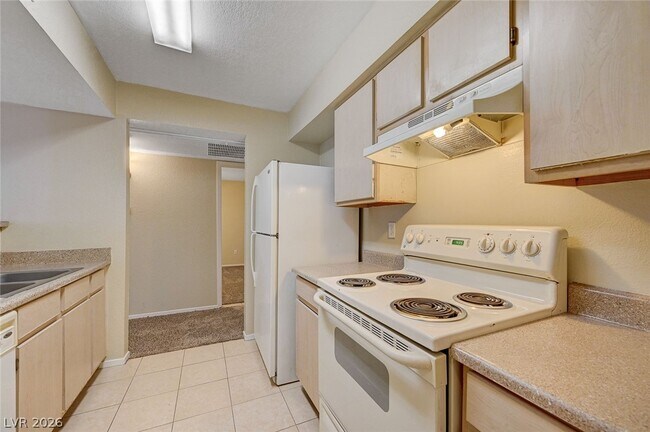 Building Photo - 8101 W Flamingo Rd