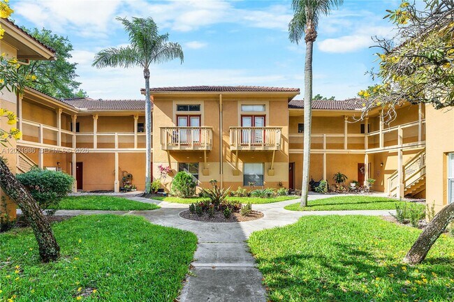 Building Photo - 4759 Via Palm Lakes