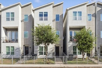 Building Photo - 3109 Gillespie St