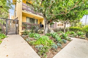 Front of the building - 1143 Lincoln Blvd