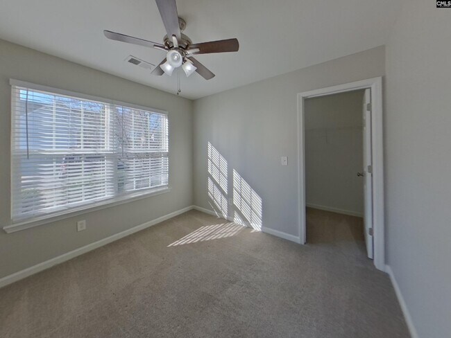 Building Photo - 420 Hedge Grove Ln