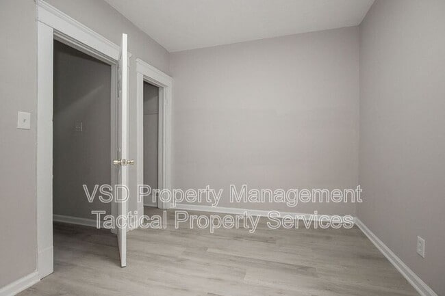 Building Photo - 9911 Olivet Ave
