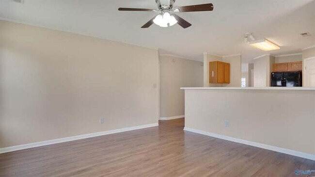 Building Photo - 207 Sandy Wood Ct