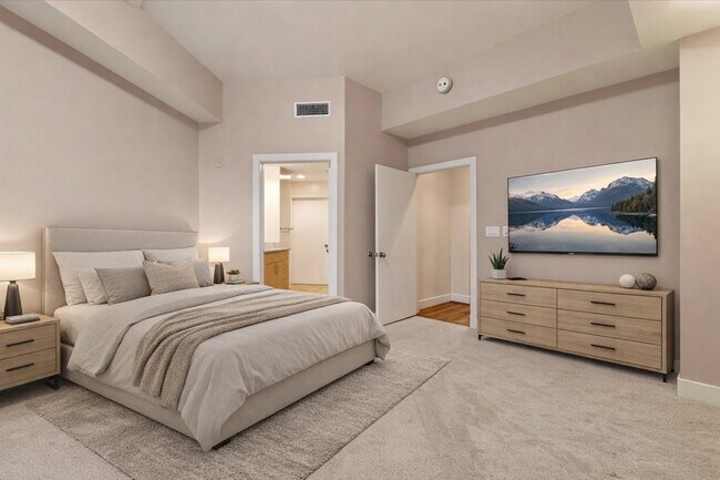 Building Photo - 5055 Addison Cir