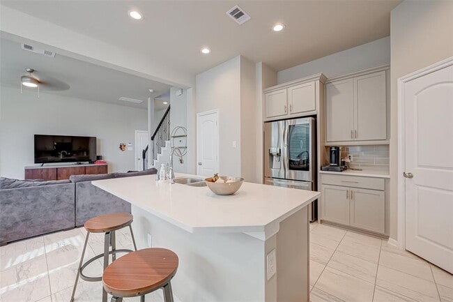 Building Photo - 2523 Terrace Point Dr